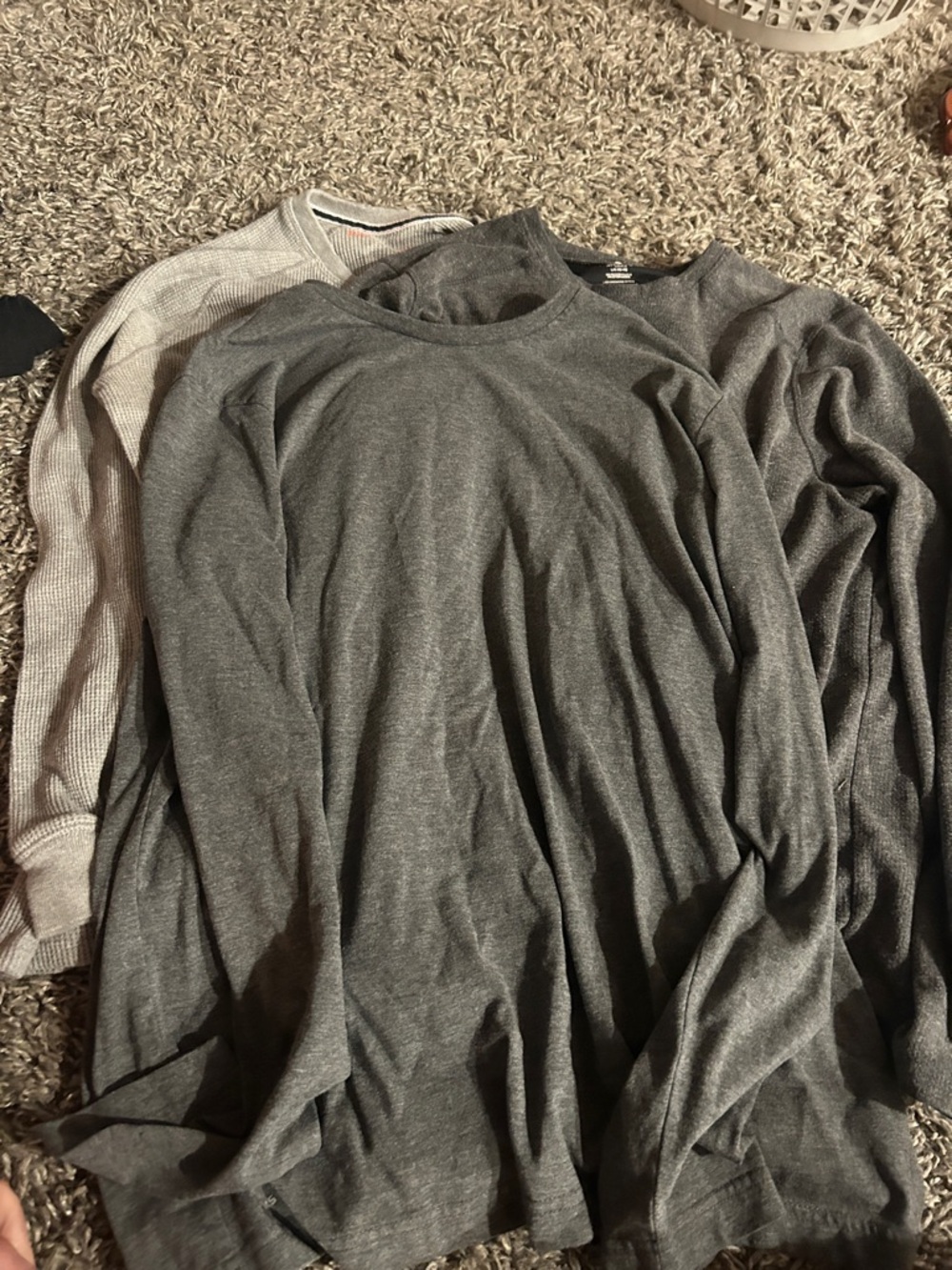 Athletic Works Men's Long-Sleeve Crewneck Shirt in Gray